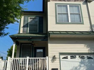 12051 Sewell Rd, Philadelphia, PA 19116