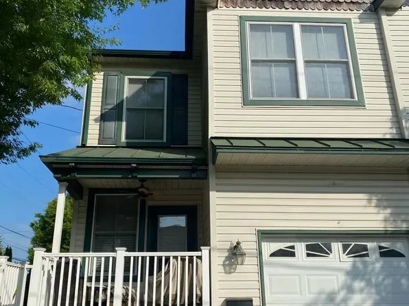 12051 Sewell Rd, Philadelphia, PA 19116