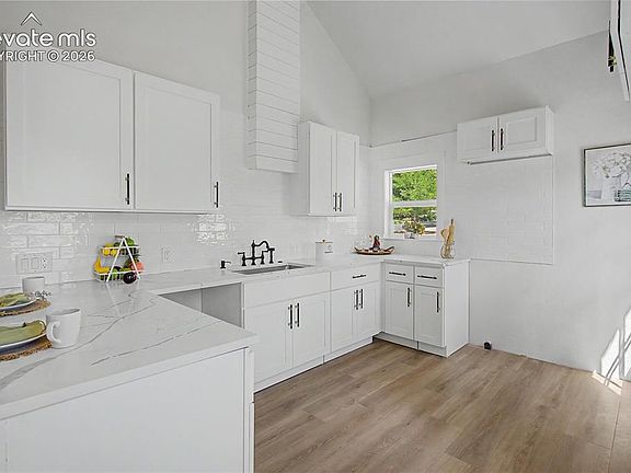 5th image of 11 N 13th St