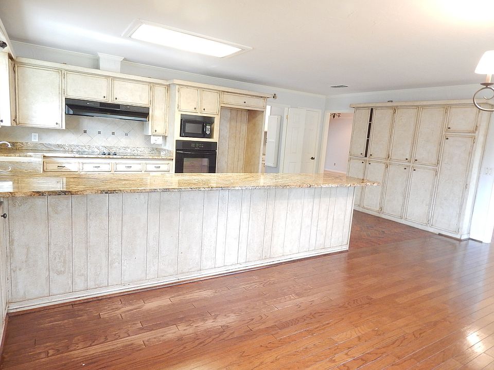 1st image of 6307 Stoneham Dr