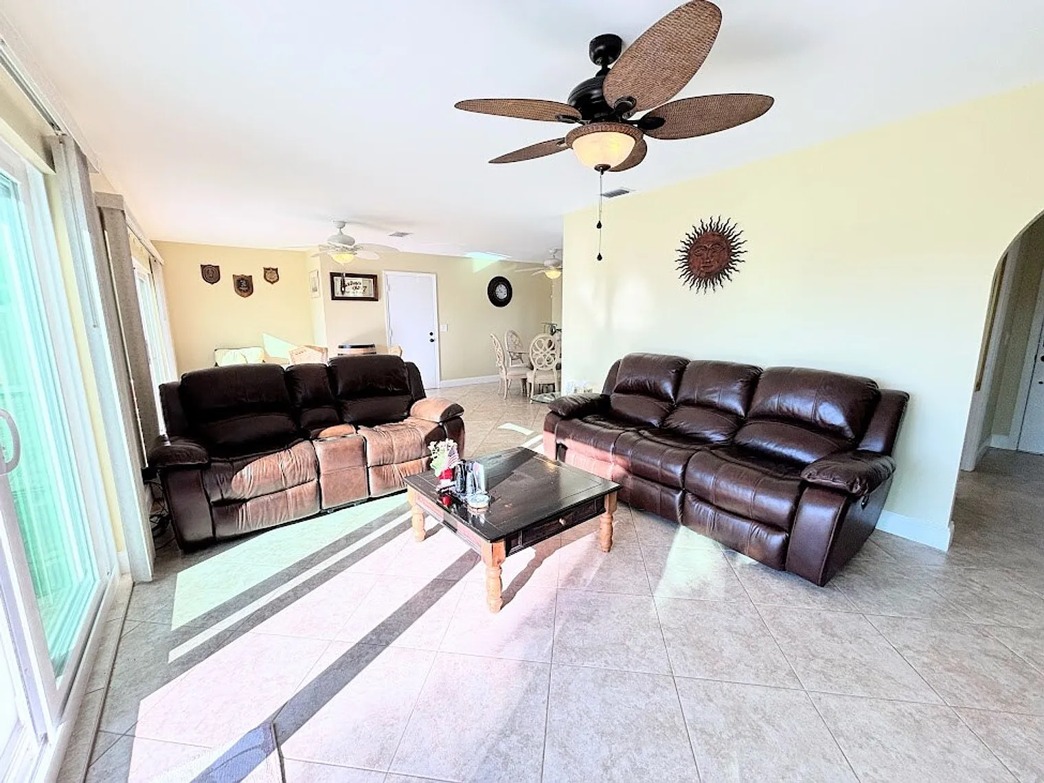 3 bed, 2.0 bath, $3,995 — Photo 2