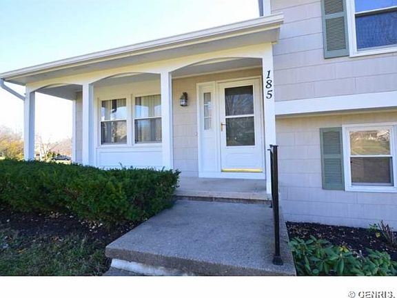 3rd image of 185 Willow Pond Way