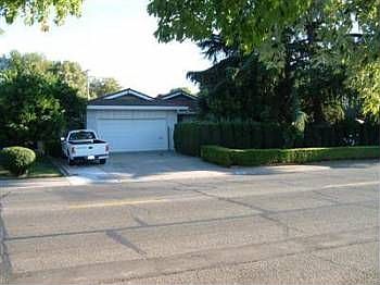 1st image of 3183 Rosemont Dr