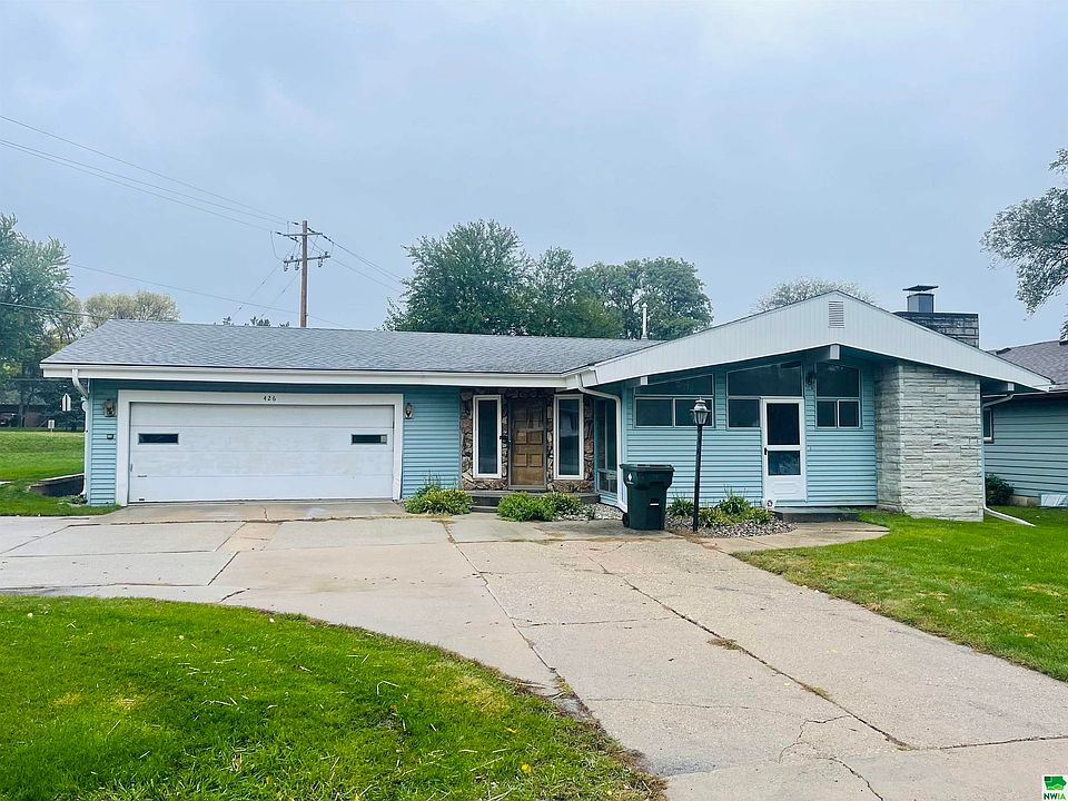1st image of 426 Victoria Ct