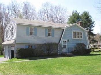1st image of 4 Kimball Ln