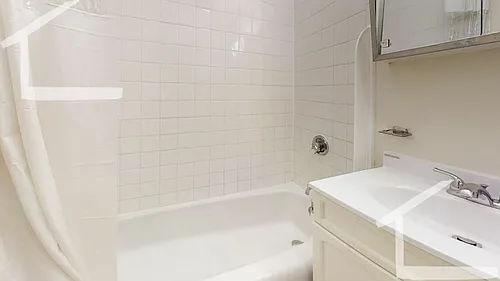 123 Dustin St #1 Photo 1