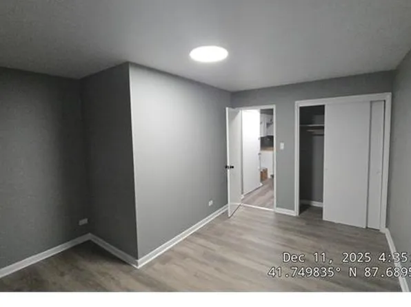 2643 W 79th St #2F, Chicago, IL 60652