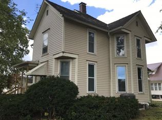 190 E 5th St, Neoga, IL 62447