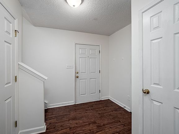3rd image of 8624 Silver Falls Way