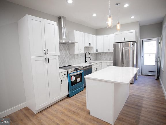 3rd image of 1537 N 30th St