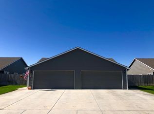 1282 N Curtis St, Wichita, KS 67212