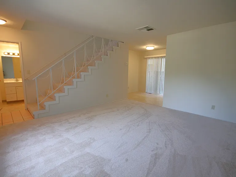 2003 Town And Country Ln #2 — Photo 2