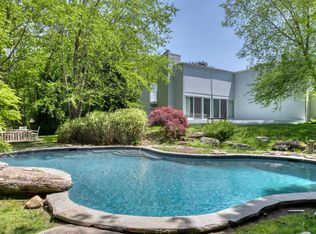 21 Edison Dr, Montauk, NY 11954