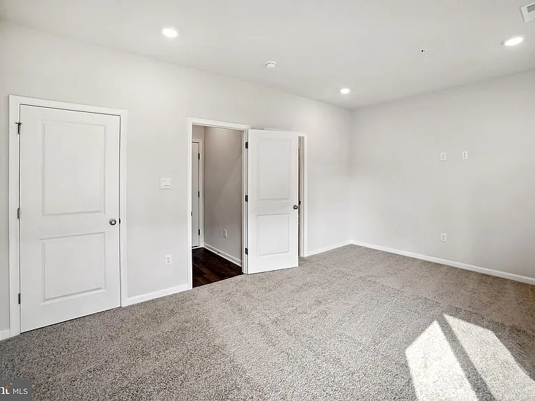 858 Amity St — Photo 29