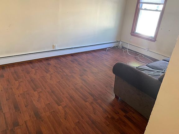 3rd image of 9440 116th St #1