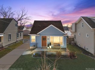 1229 Cambridge Rd, Berkley, MI 48072