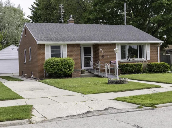 921 North AVENUE, Sheboygan, WI 53083