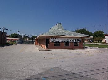 1st image of 421 S Duff Ave