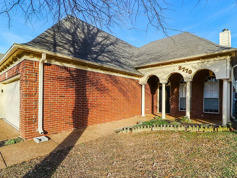 2770 Java Dr — Photo 2