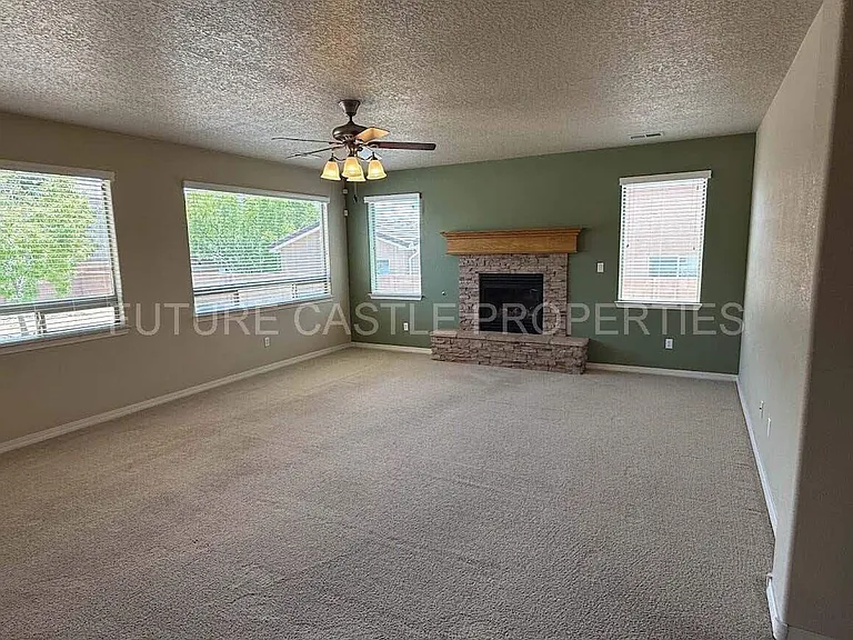 1114 Blue Sage Rd NE — Photo 5