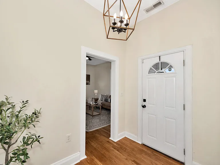 221 Beirne Ave NW — Photo 3