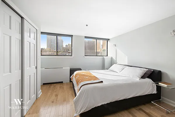 Sold by Warburg | media 2