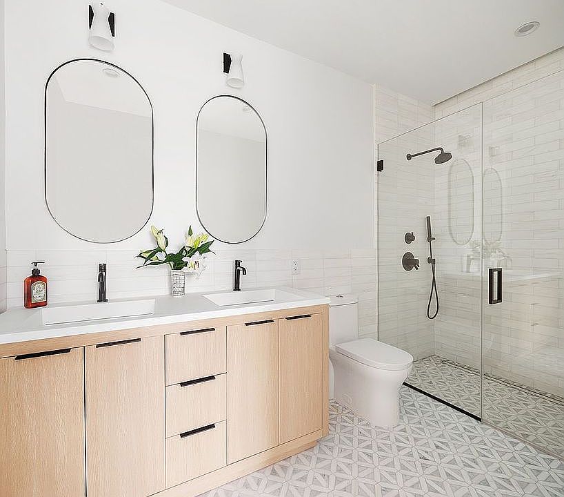2nd image of 332 21st St #1A