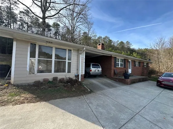 319 Fisher Creek Rd, Talking Rock, GA 30175