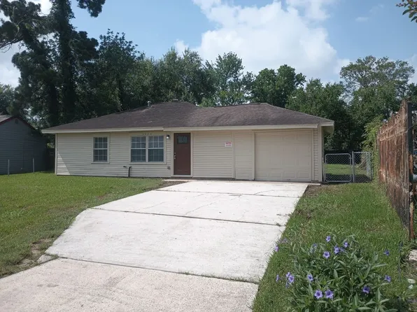 9026 Lake Forest Blvd, Houston, TX 77078