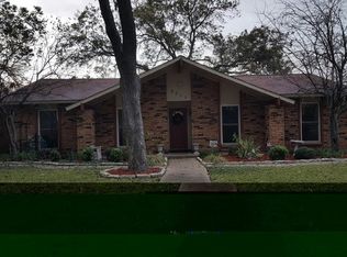 2717 Ashglen Dr, Garland, TX 75043