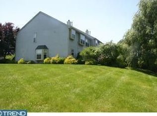 25 Spruce Ct, Newtown, PA 18940