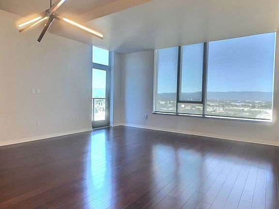 3rd image of 38 N Almaden Blvd Unit 2007