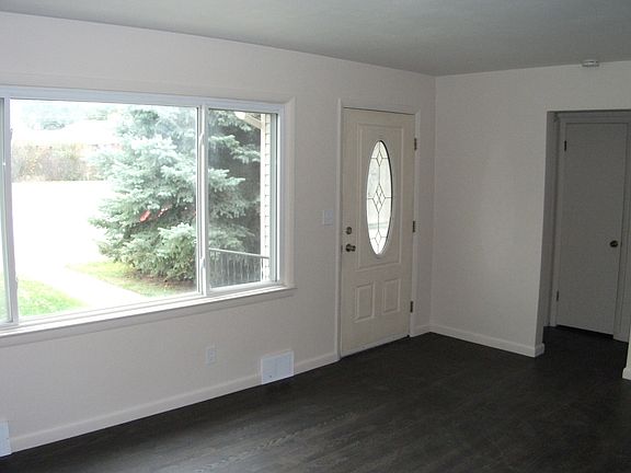 5th image of 2036 Hyview Dr #1