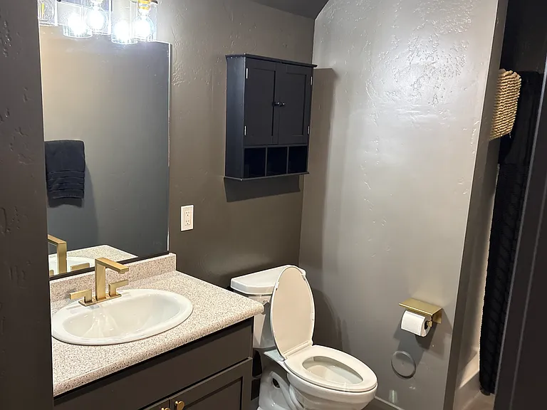 219 E Coeur Dalene Lake Dr #9 — Photo 4