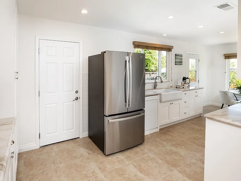 328 Stowell Ave — Photo 14