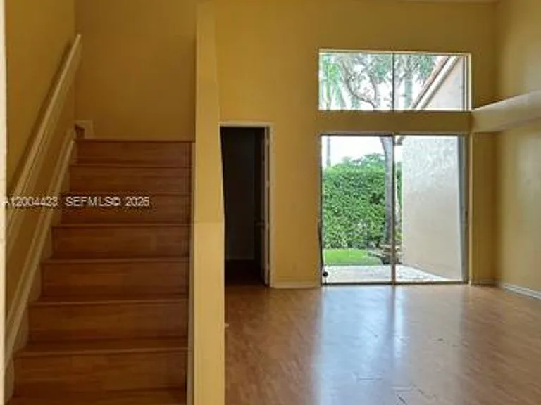 15851 SW 10th St #Townhouse 15851 — Photo 5
