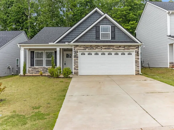 402 Bud Farmer Pl, Inman, SC 29349