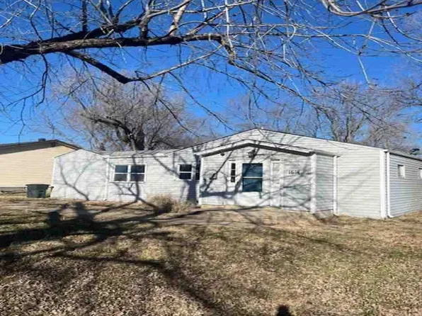 1614 W Calvert St, Wichita, KS 67217