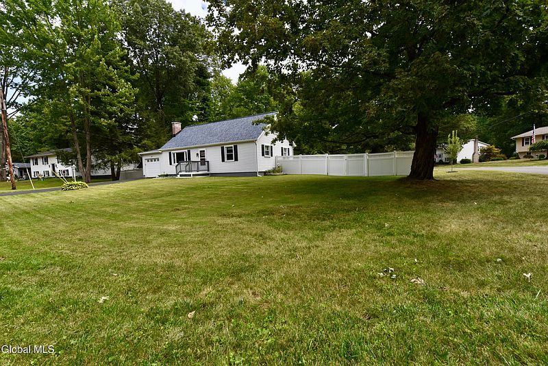 2nd image of 23 Newcastle Road