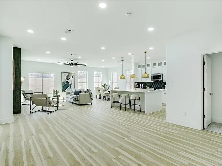 4015 Odessa St — Photo 14