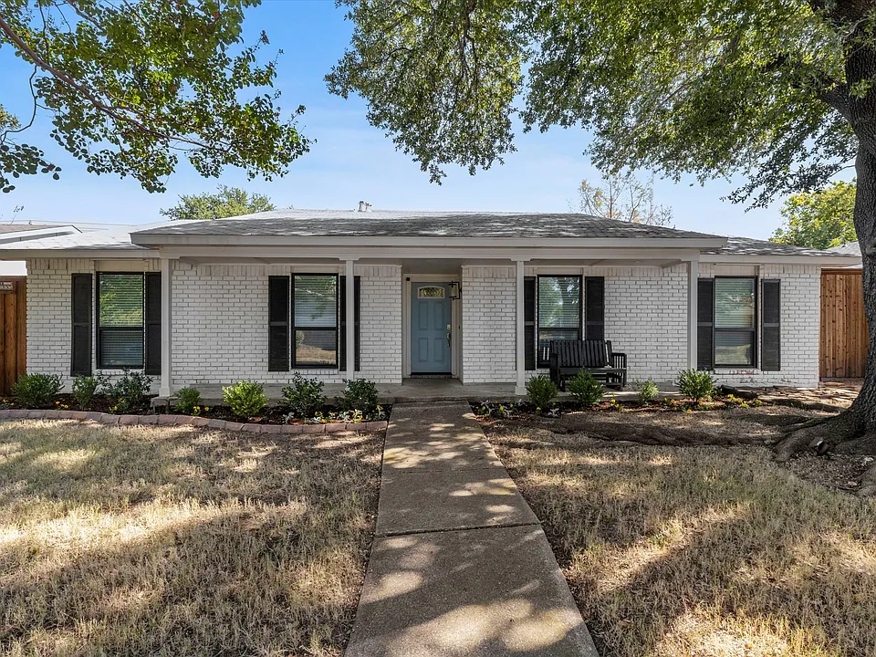 2814 Lindbergh Dr