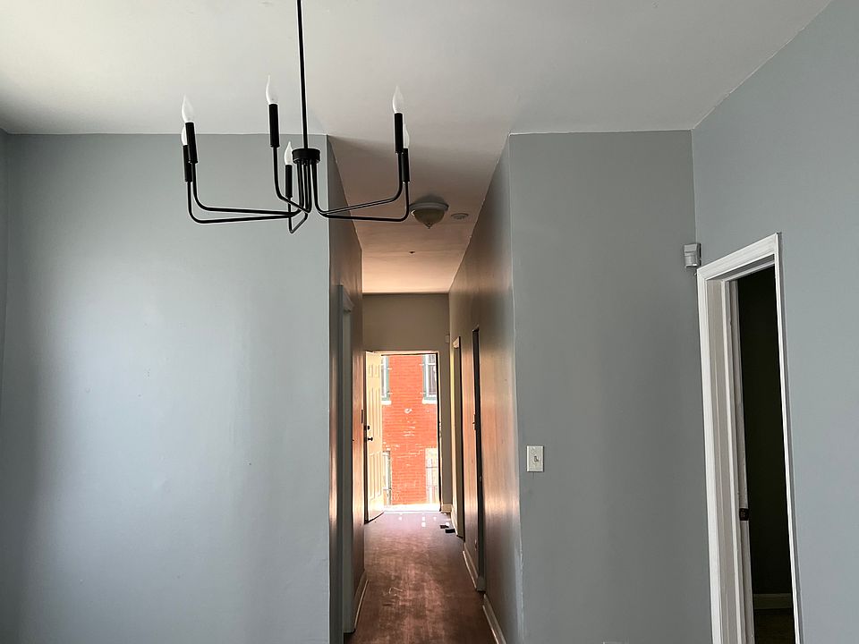 1st image of 928 N Lawndale Ave APT 4