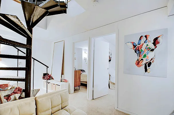 Rented by Urbane Brokerage | media 31