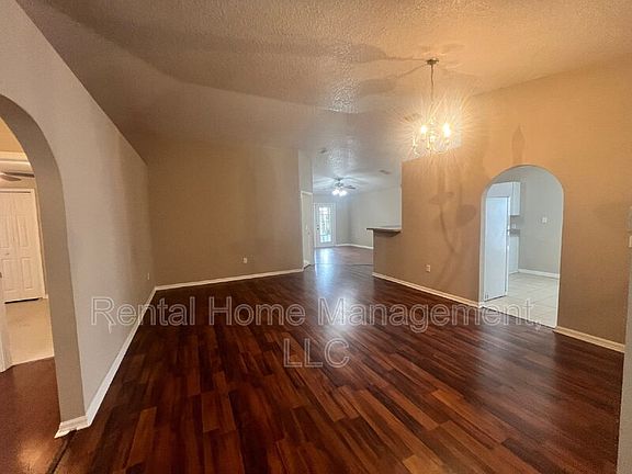 5th image of 10128 Dean Chase Blvd