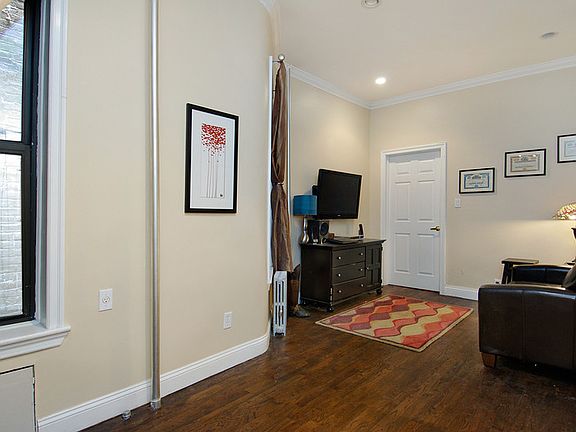 4th image of 514 E 82nd St APT 2W