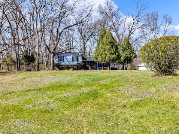10900 Round Lake Rd, Horton, MI 49246