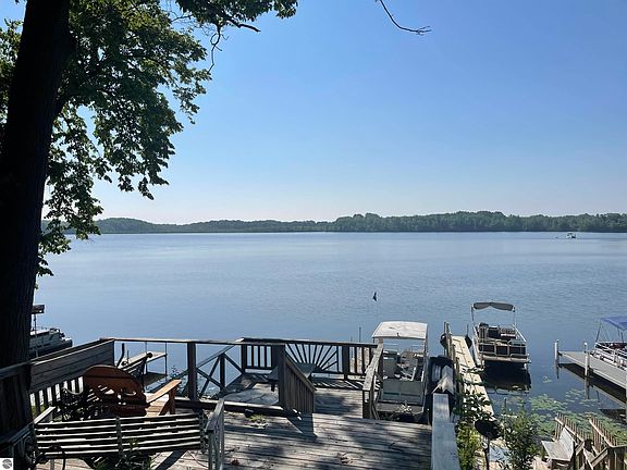 3rd image of 4587 Cranberry Lake Dr