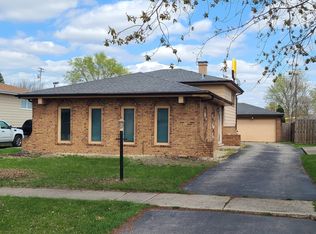 17827 Dekker St, Lansing, IL 60438