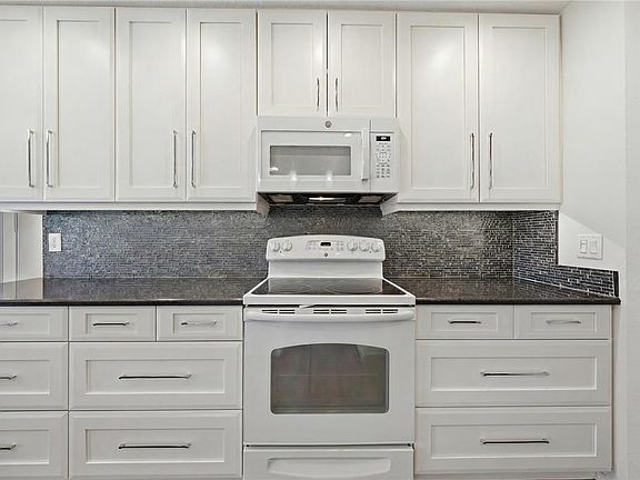 5th image of 4226 Kingsfield Dr
