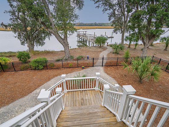 3rd image of 8606 Glascow Island Ln